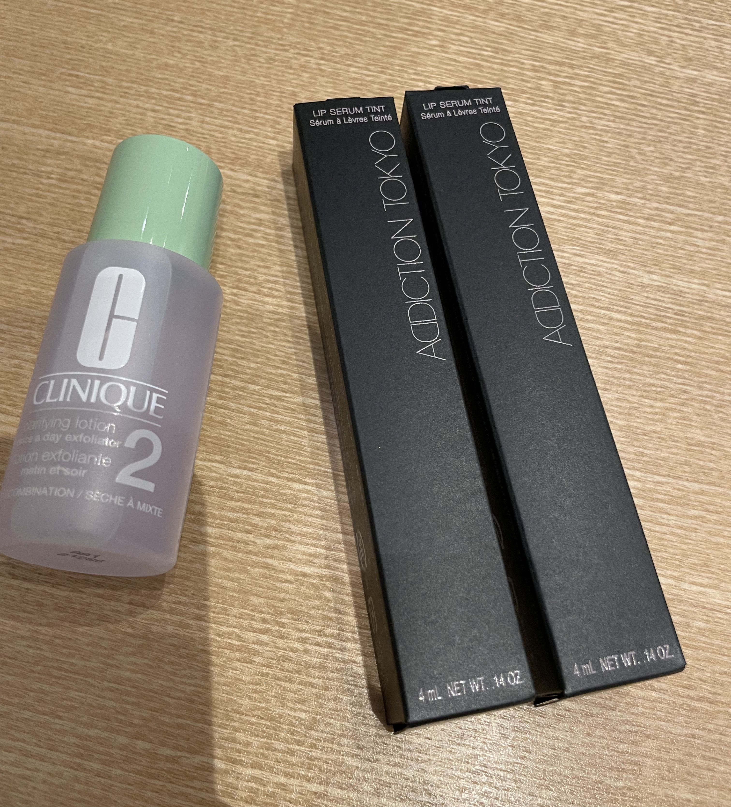 アディクション　リップ セラム ティント 009 Midnight Fuchsia/ADDICTION/リップティントを使ったクチコミ（2枚目）