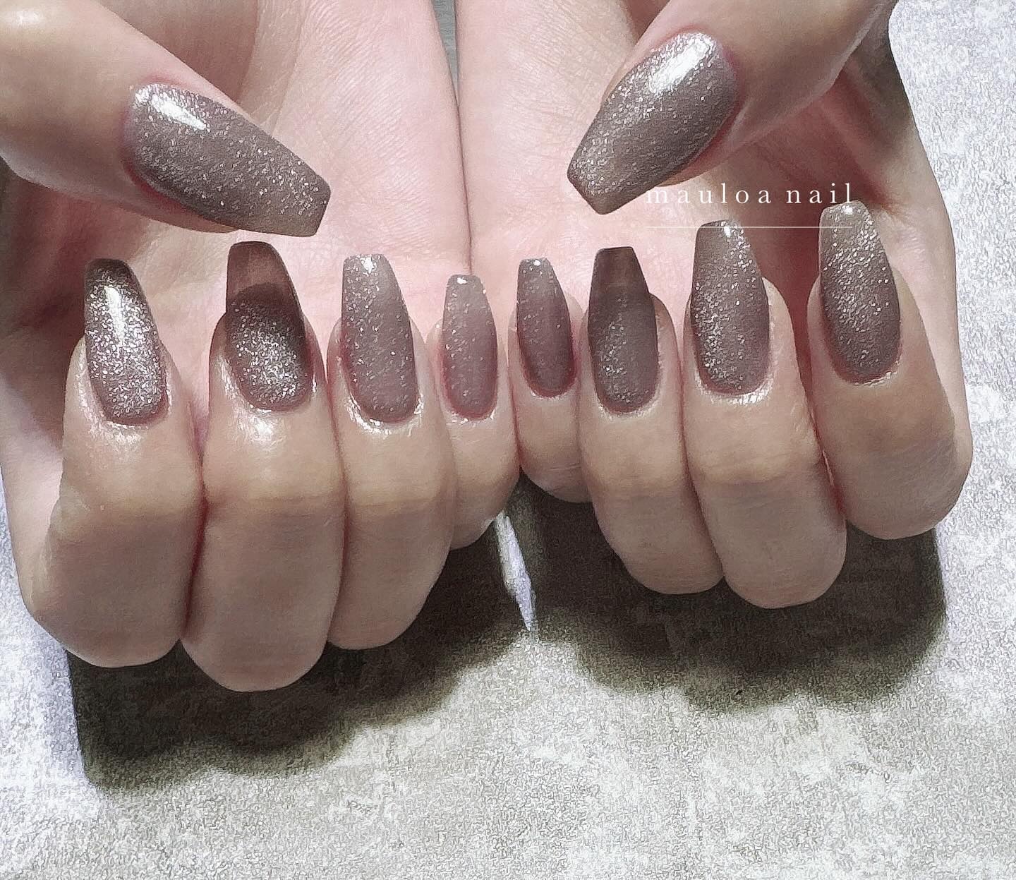 #フレンチネイル,#ネイル,#アートネイル,#秋ネイル,#ミラーアートネイル,#黒フレンチネイル,#フレンチネイル,#黒フレンチネイル,#ブラックネイル,#手書きアートネイル,#ミラーアートネイル,#パーツネイル,#ミラーネイル,#マグネットネイル,#天王寺ネイル,#グレージュネイルのネイルデザイン