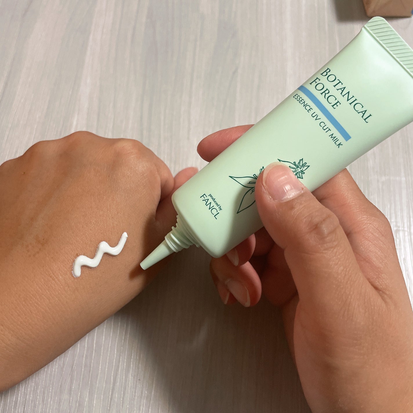 つやつやトーンアップUV/ボタニカルフォース/化粧下地を使ったクチコミ(2枚目)