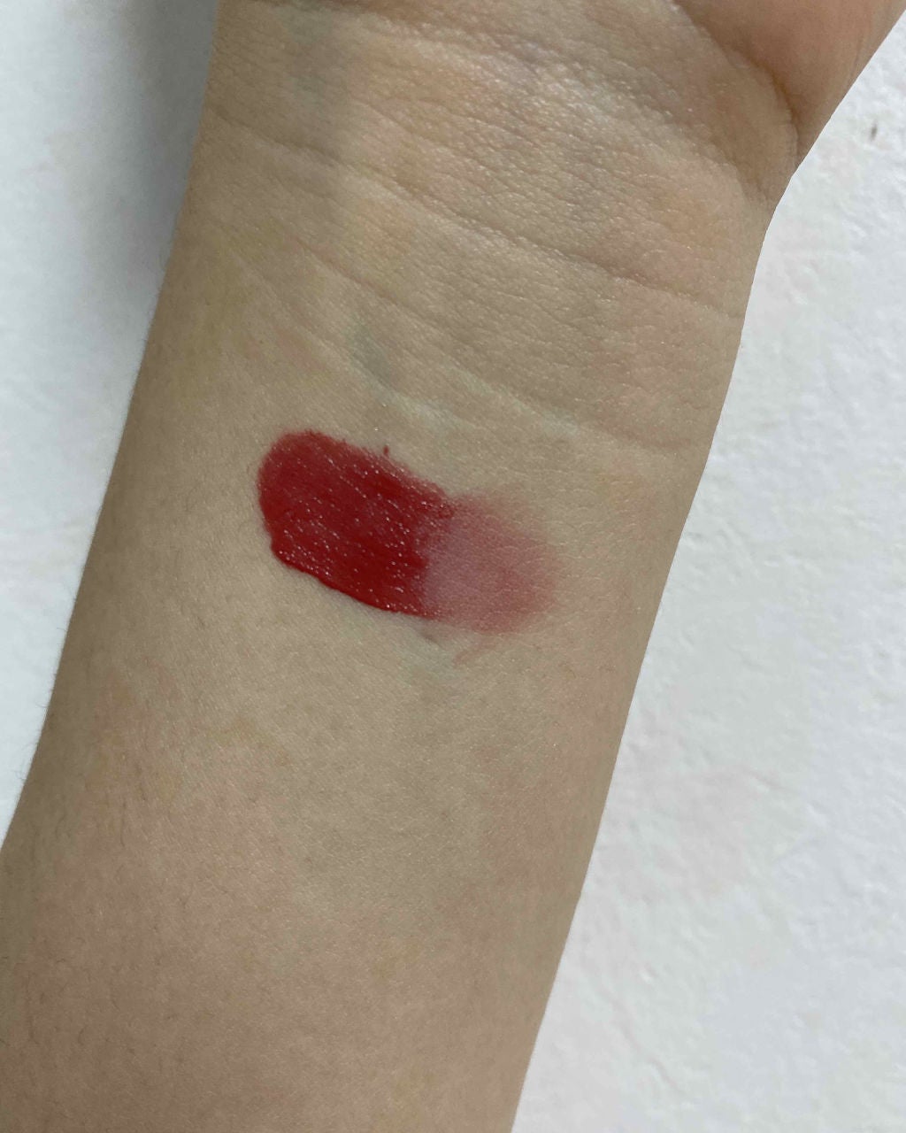 キス クラウド ブロッテッド リップ カラー/REVLON/口紅を使ったクチコミ(2枚目)
