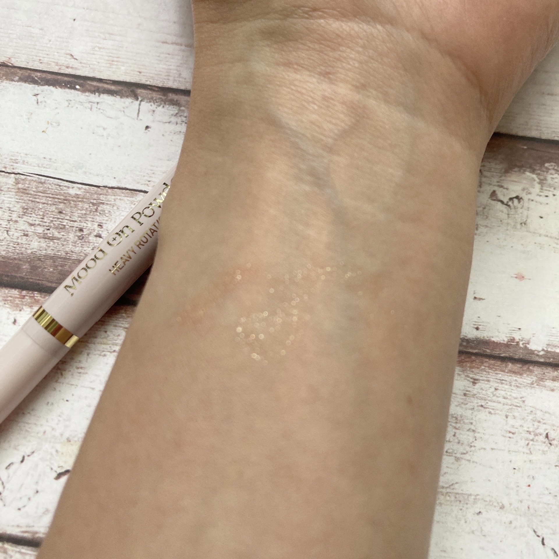 キスミー　ヘビーローテーション　ムードオンパウダー　　/キスミー/その他アイブロウを使ったクチコミ（2枚目）