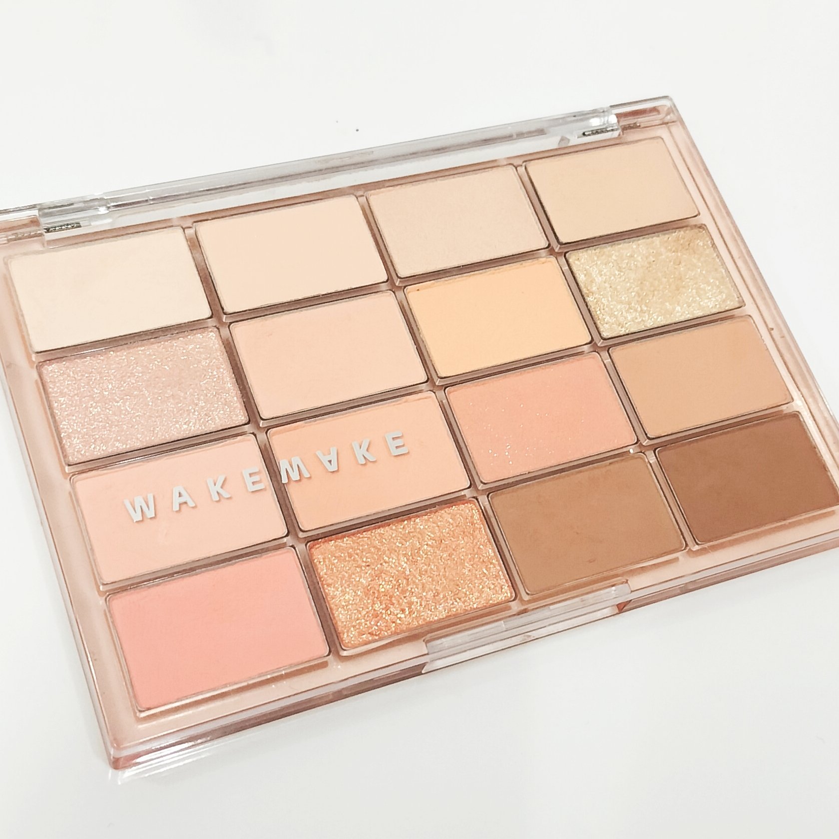 ソフトブラーリングアイパレット/wakemake/アイシャドウパレットを使ったクチコミ（2枚目）