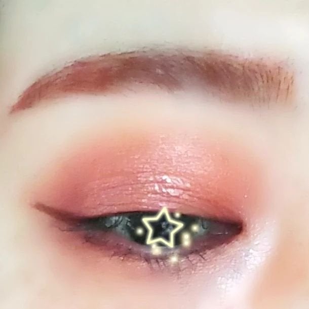 ブルーミングアイカラーパレット (TOKYO GIRLS COLLECTION)/U R GLAM/アイシャドウパレットを使ったクチコミ(6枚目)