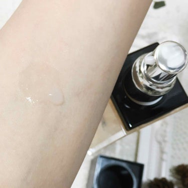 AR Cosmetics TOKYO La Vie 化粧水のクチコミ「La Vie(ラヴィ) シリーズ 　化粧水


肌を剥かない新感覚ピーリングの化粧水！
拭き取.....」（3枚目）