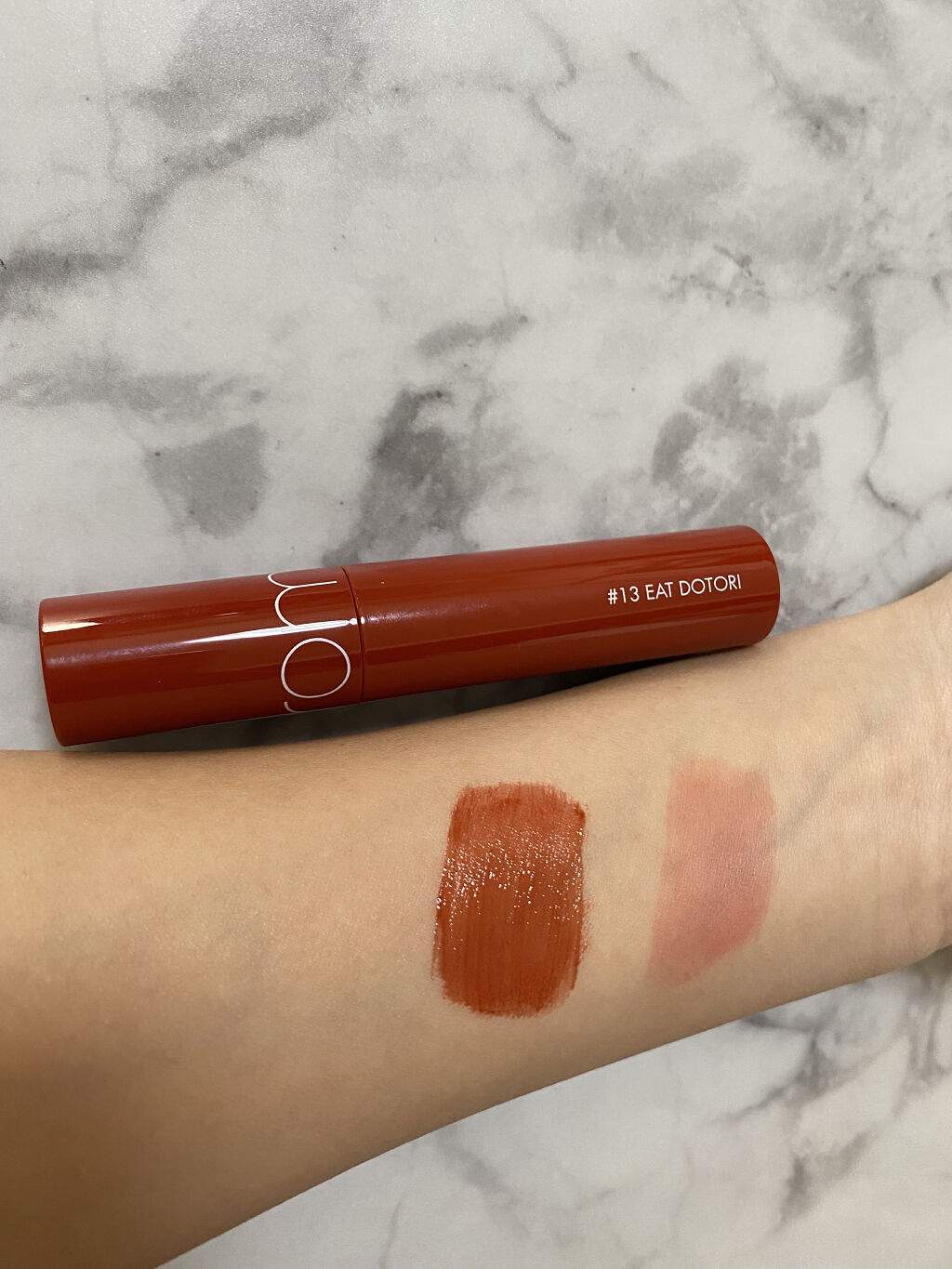 ジューシーラスティングティント/rom&nd/リップティントを使ったクチコミ（2枚目）