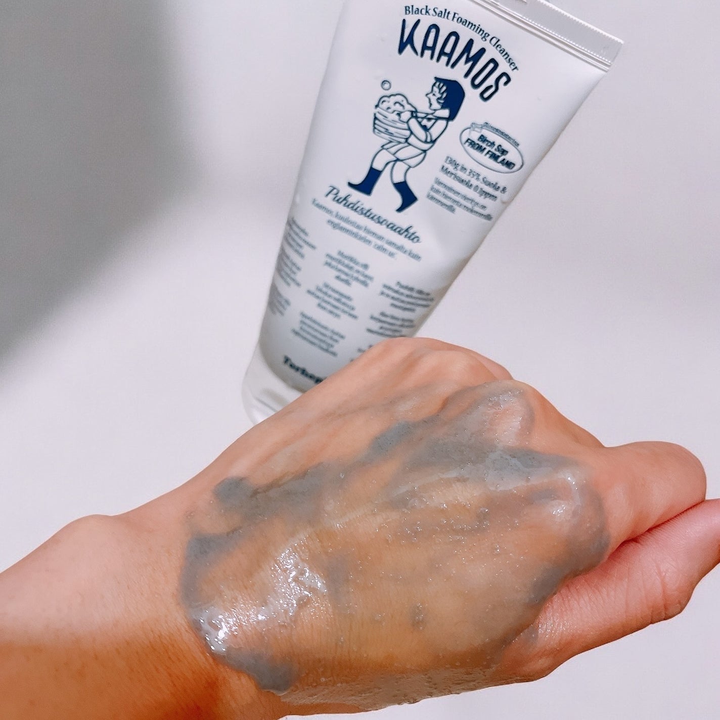 ブラック泡クレンザ/Torhop/泡洗顔を使ったクチコミ(4枚目)