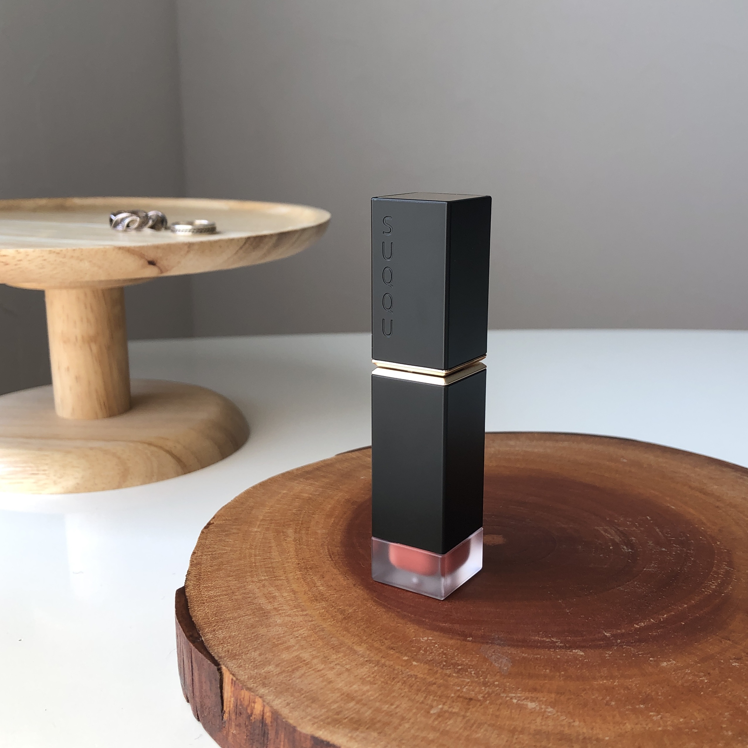 コンフォート リップ フルイド フォグ 04 華霜 -HANASHIMO/SUQQU/口紅を使ったクチコミ（1枚目）