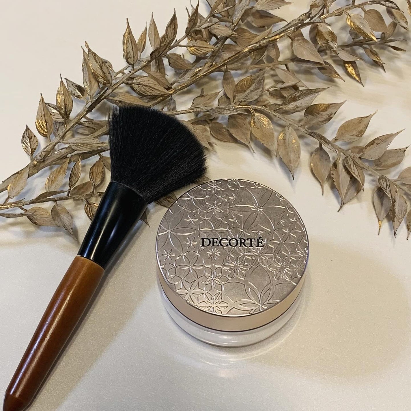 chisato on LIPS 「コスメデコルテのフェイスパウダー 00下地やファンデで作ったツ..」(3枚目)