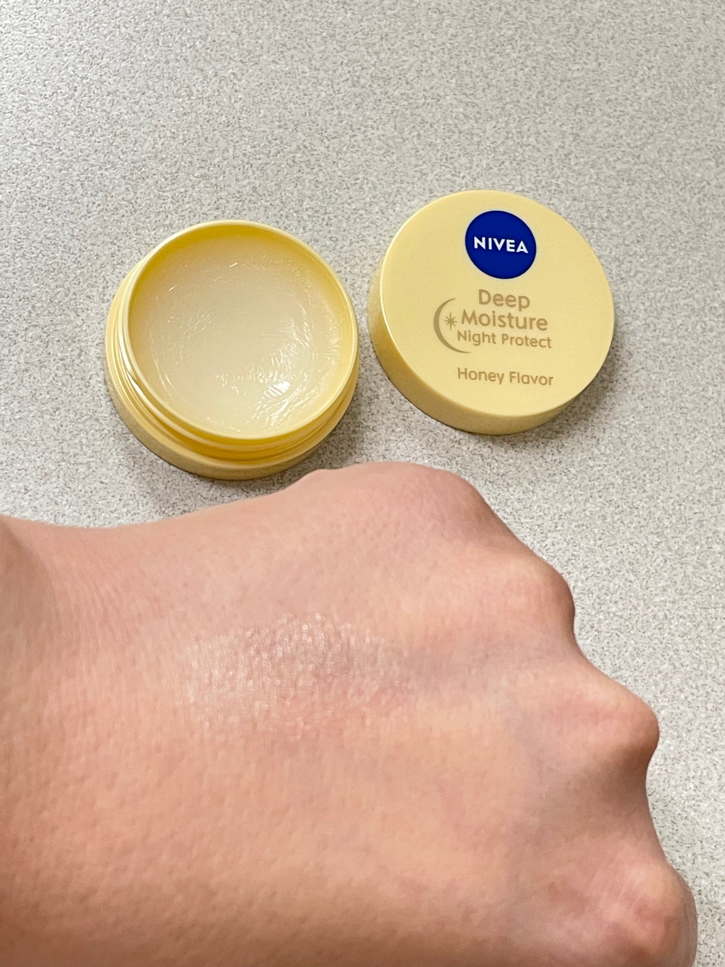 ディープモイスチャーナイトプロテクト はちみつの香り/ニベア/リップマスクを使ったクチコミ(2枚目)