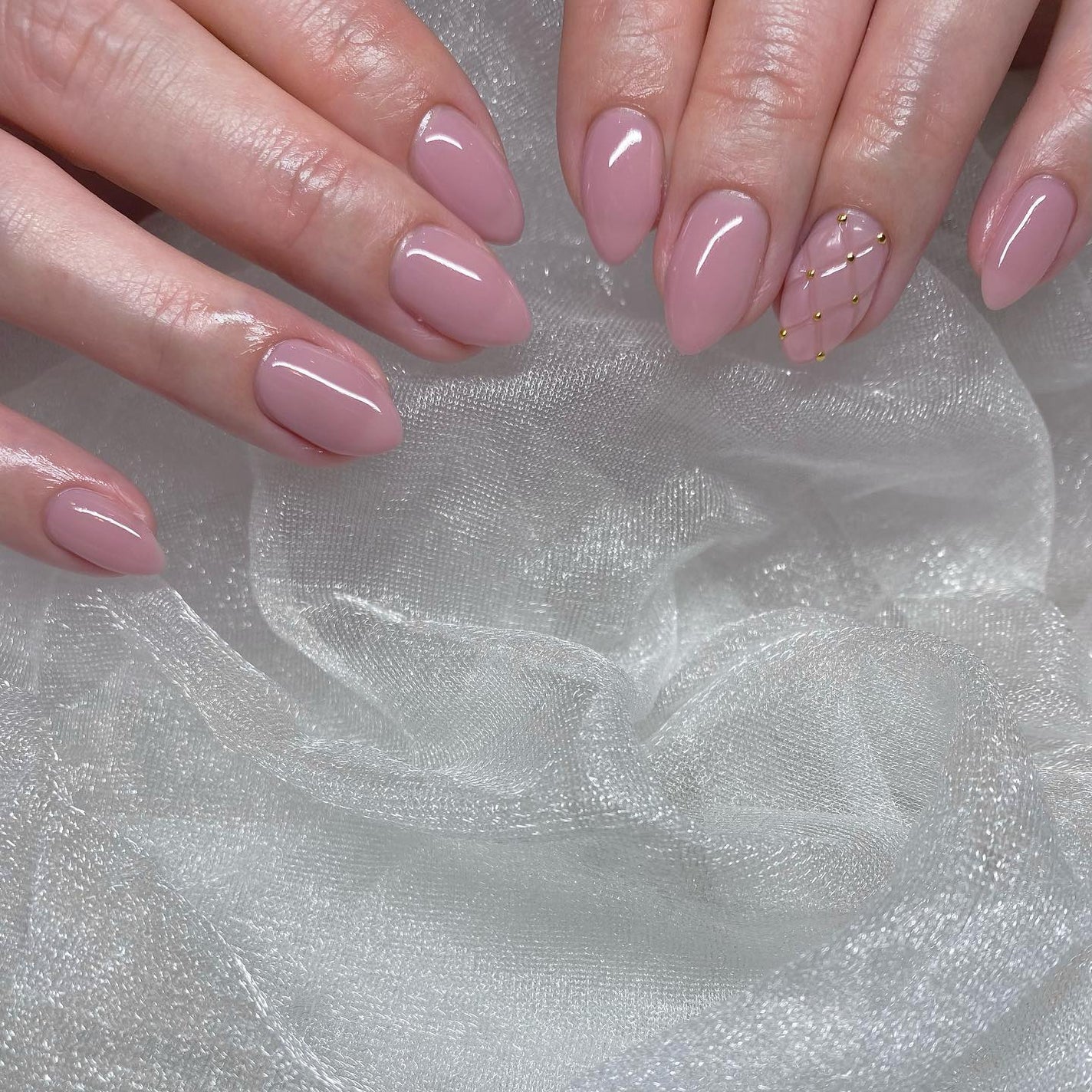 kanna on LIPS 「・・・ちゅるんピンクにポイントでキルティング💓✨シンプルでお上..」(3枚目)