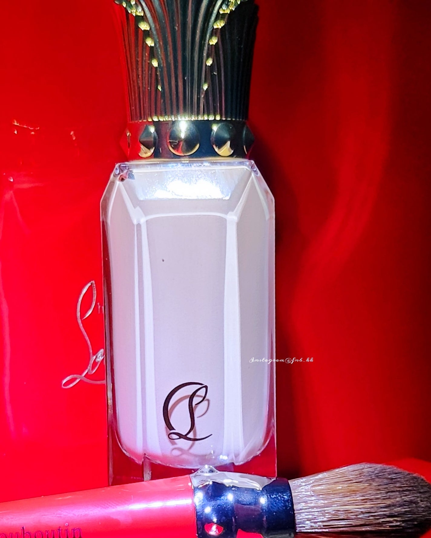 タンフェティッシュ ルフルイド/クリスチャン ルブタン/リキッドファンデーションを使ったクチコミ(2枚目)