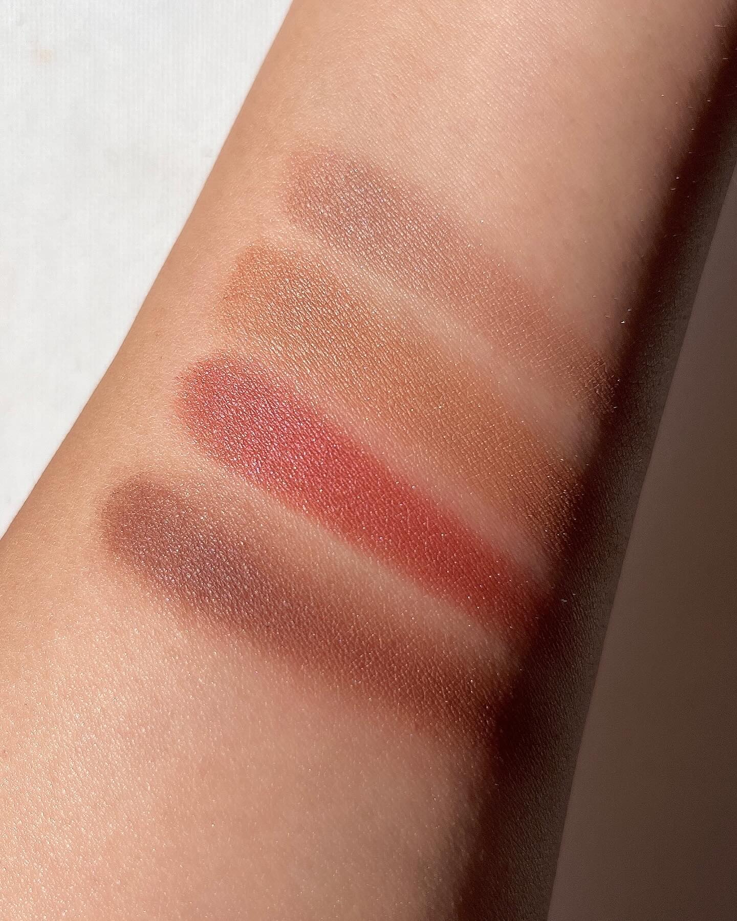 アイカラーレーション 09 Modernity Bordeaux/LUNASOL/アイシャドウパレットを使ったクチコミ（3枚目）