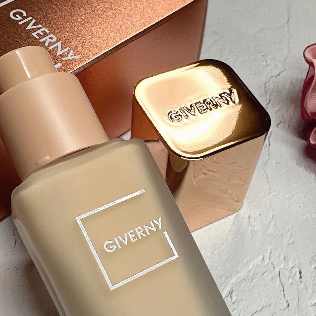 密着カバーファンデーション/GIVERNY/リキッドファンデーションを使ったクチコミ(3枚目)