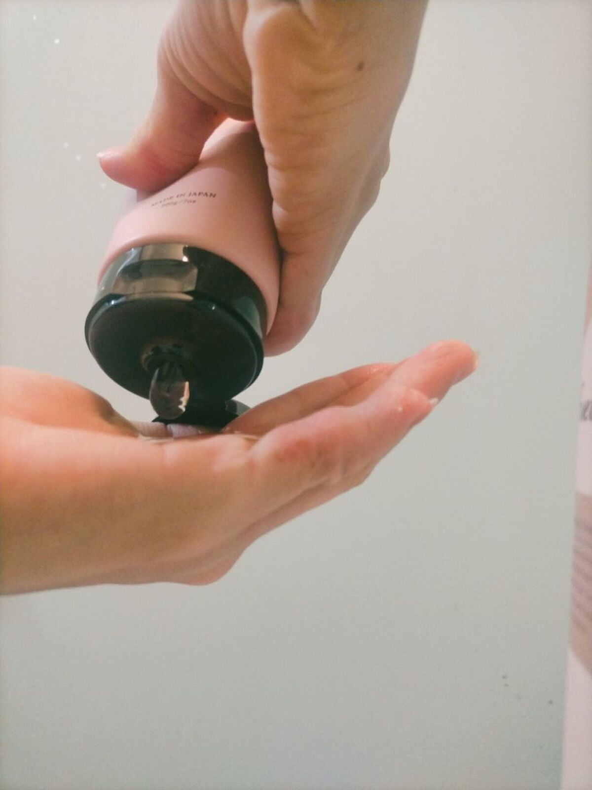 kyo5 on LIPS 「シャンプーは保水ジェル状になっていて普段シャンプーを洗い流すと..」(1枚目)