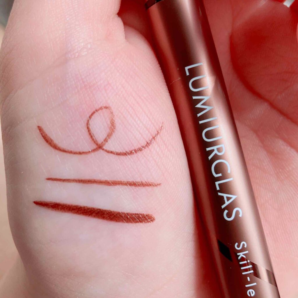 スキルレスライナー/LUMIURGLAS/リキッドアイライナーを使ったクチコミ(2枚目)