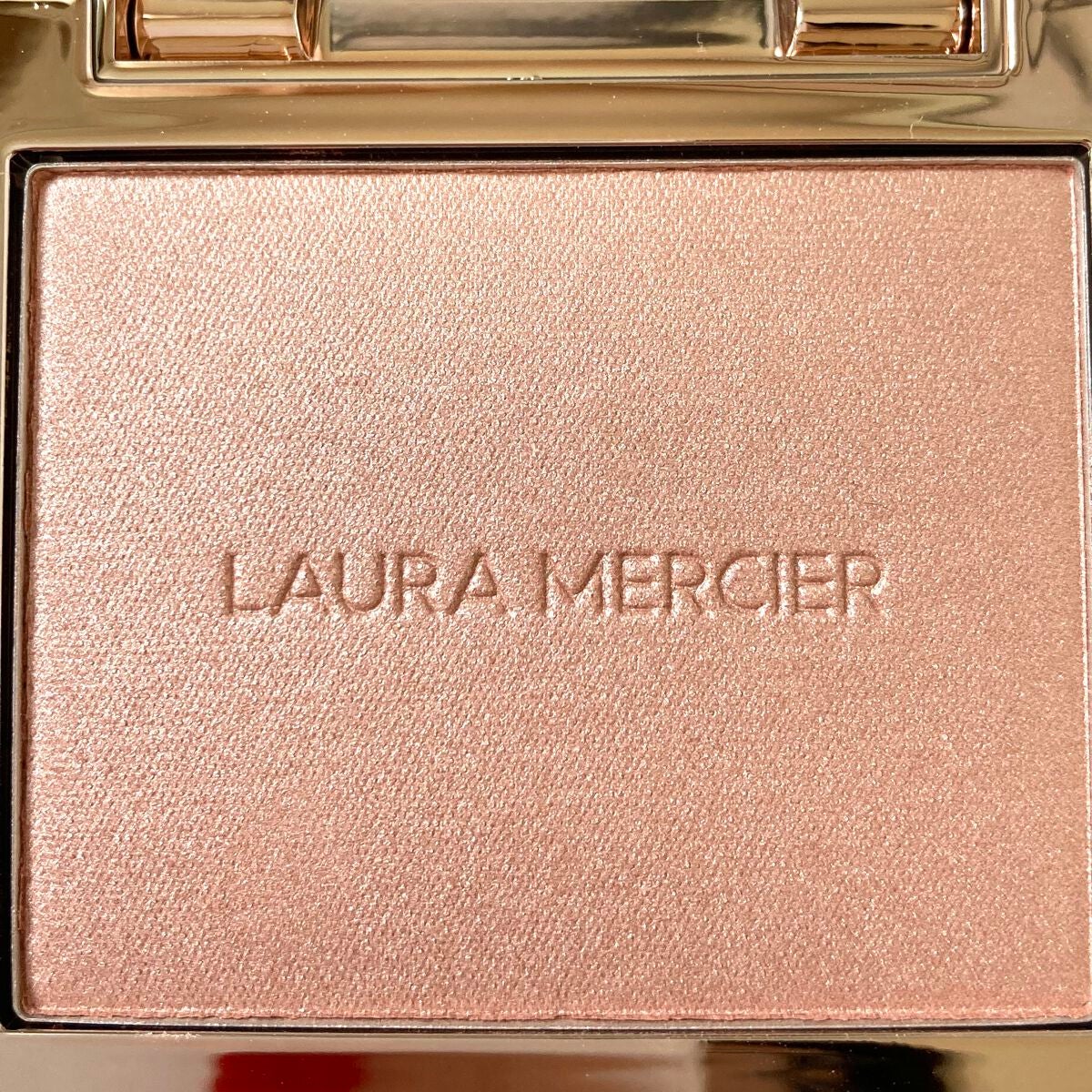 ローズグロウ イルミネーター /ローラ メルシエ/プレストパウダーを使ったクチコミ(2枚目)