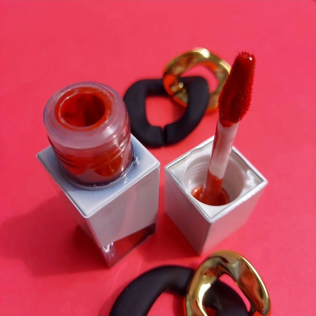 ザグラスタトゥーティント/QUA-T/リップティントを使ったクチコミ（3枚目）