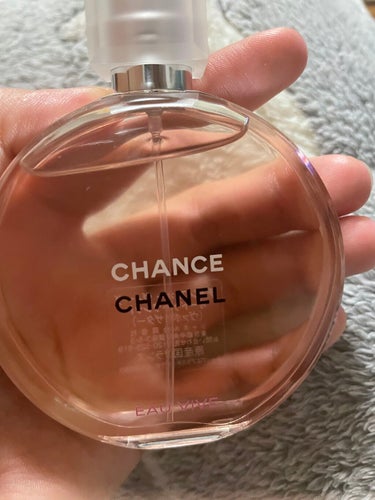 最近買った香水③

CHANEL
チャンス オー ヴィーヴ オードゥ トワレット
ヴァポリザター
50ml 11220円(税込)

CHANELのチャンスは
ピンクのやつが有名ですよね！
私はヘアミスト