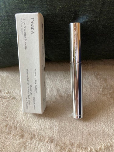 Dear.A
Brow sculpting Mascara
01Clear Colour

ブラシが使いやすく、眉を整えられます♡
クリアカラーのため何度でも直せるのがいい！

整えるだけではなく、眉育