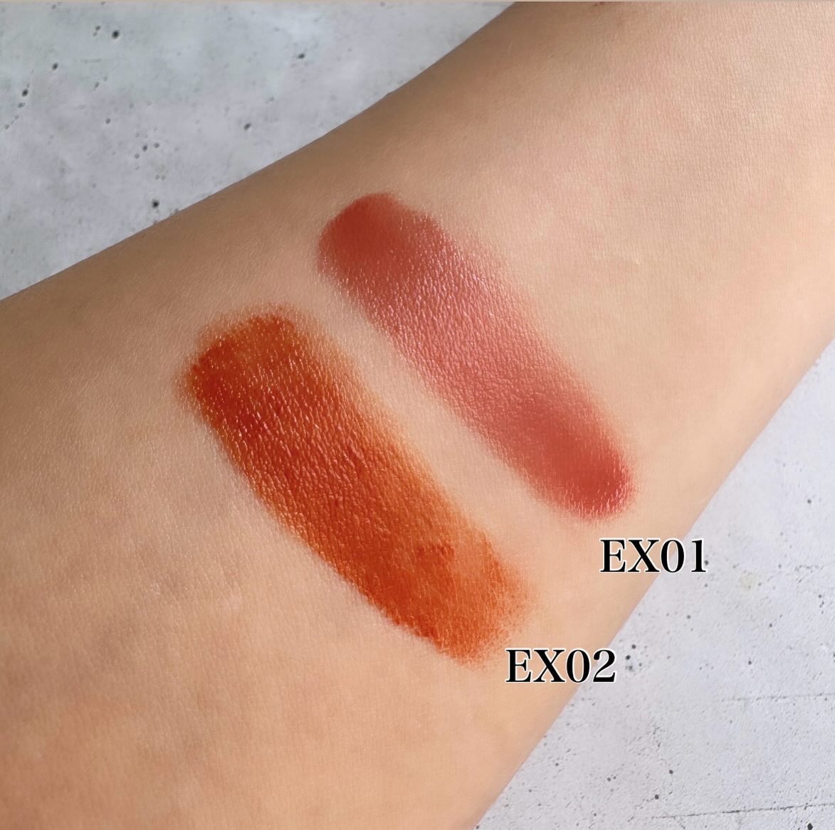 限定★ルナソル　フュージングカラーリップス EX01 ＆ EX02 未使用含む 限定☆ルナソル フュージングカラーリップス EX01 ＆ EX02 未