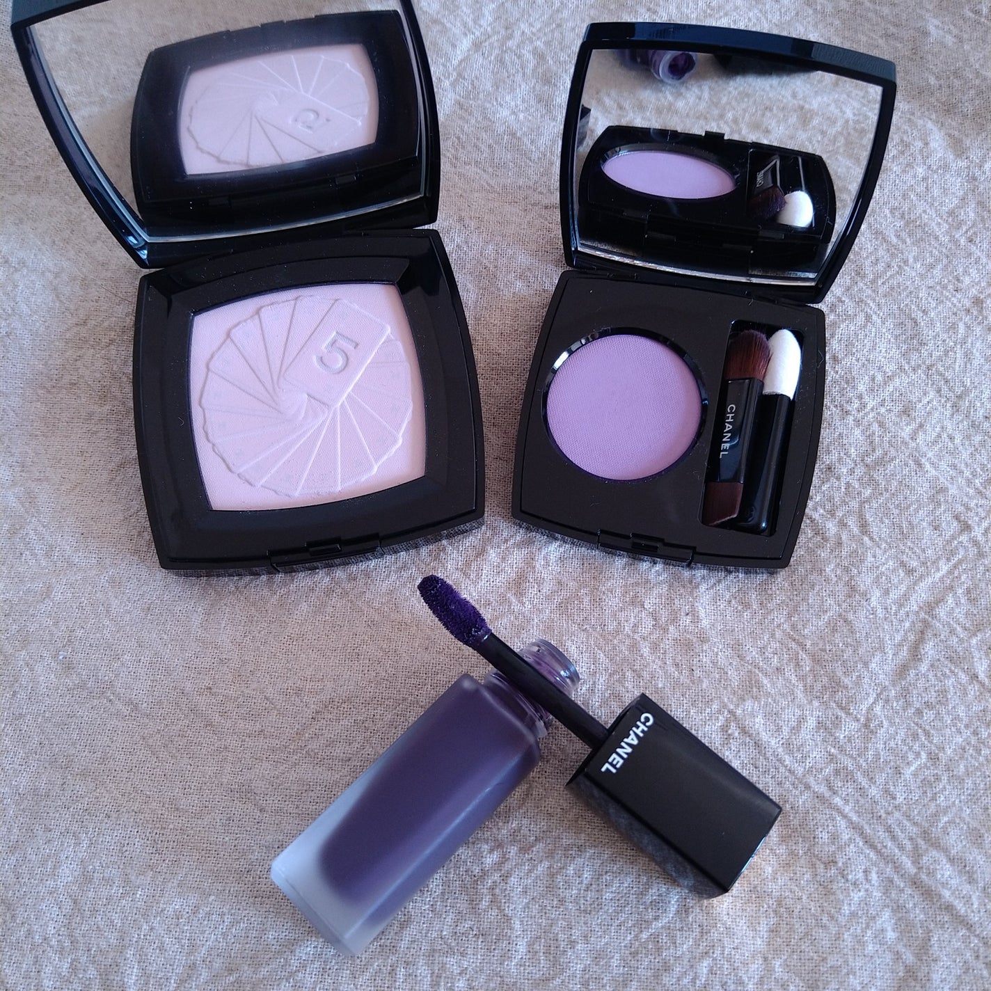 オンブル エサンシエル/CHANEL/単色アイシャドウを使ったクチコミ(1枚目)