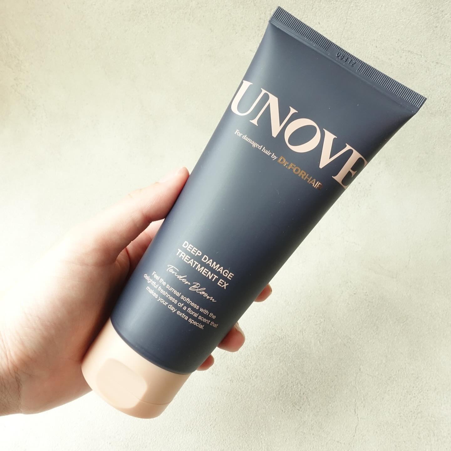 🍋𓂃 𓈒𓏸𑁍

unove(アノブ)
ディープダメージトリートメントEX

私の髪質がくせ毛があり、
梅雨の時期は髪が広がり扱いにくいです…😢
また、アホ毛などもボワボワっと出てしまいます😢
アイロンをしてるのでダメージも蓄積