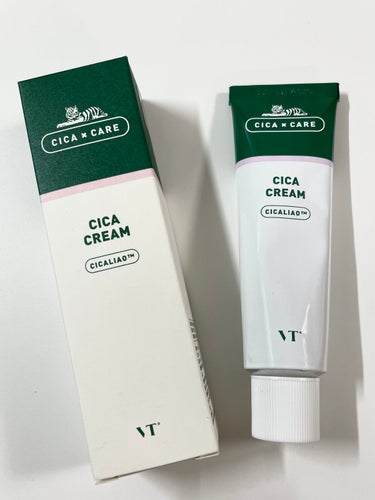 おかえりコスメ🏠

VT Cosmetics CICAクリーム　

1年以上前に使い切ったこちら、また使いたくなり購入しました。VT様おかえりなさい。笑

また私の肌を救ってくださいという思いを込めなが