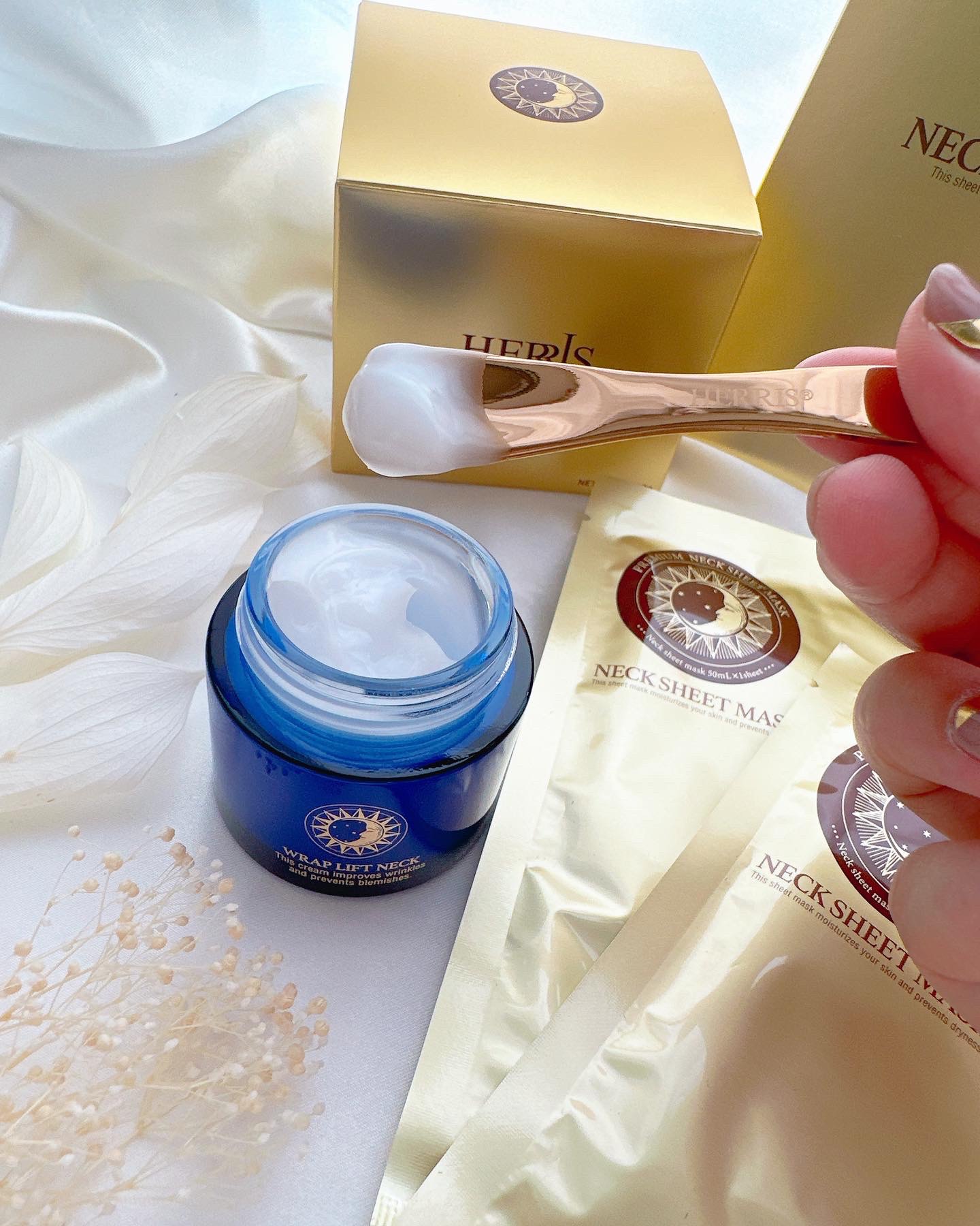 ラップリフト ネッククリーム/ハーリス/ネック・デコルテケアを使ったクチコミ（2枚目）