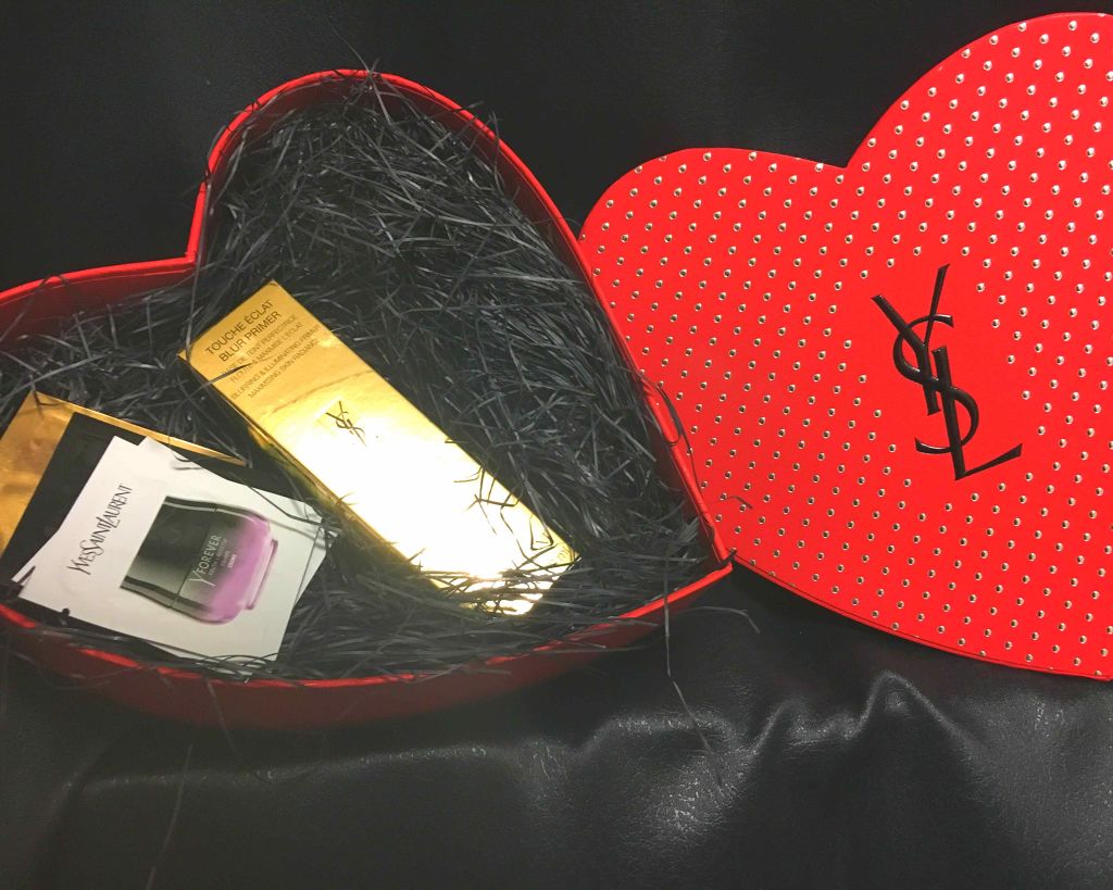 ラディアント タッチ ブラープライマー/YVES SAINT LAURENT BEAUTE/化粧下地を使ったクチコミ（2枚目）