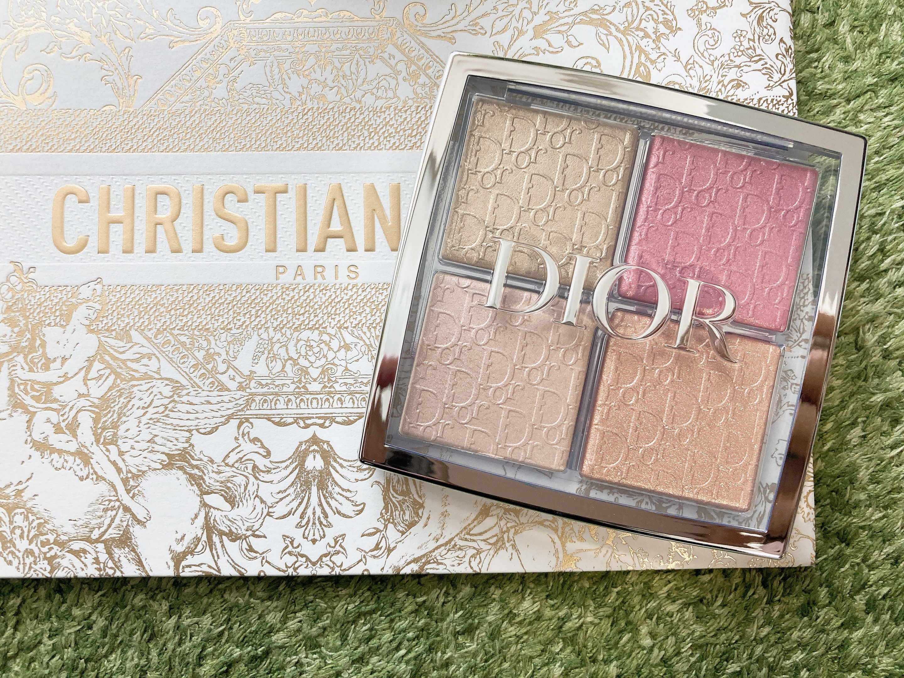 ディオール バックステージ フェイス グロウ パレット/Dior/ハイライトを使ったクチコミ（1枚目）