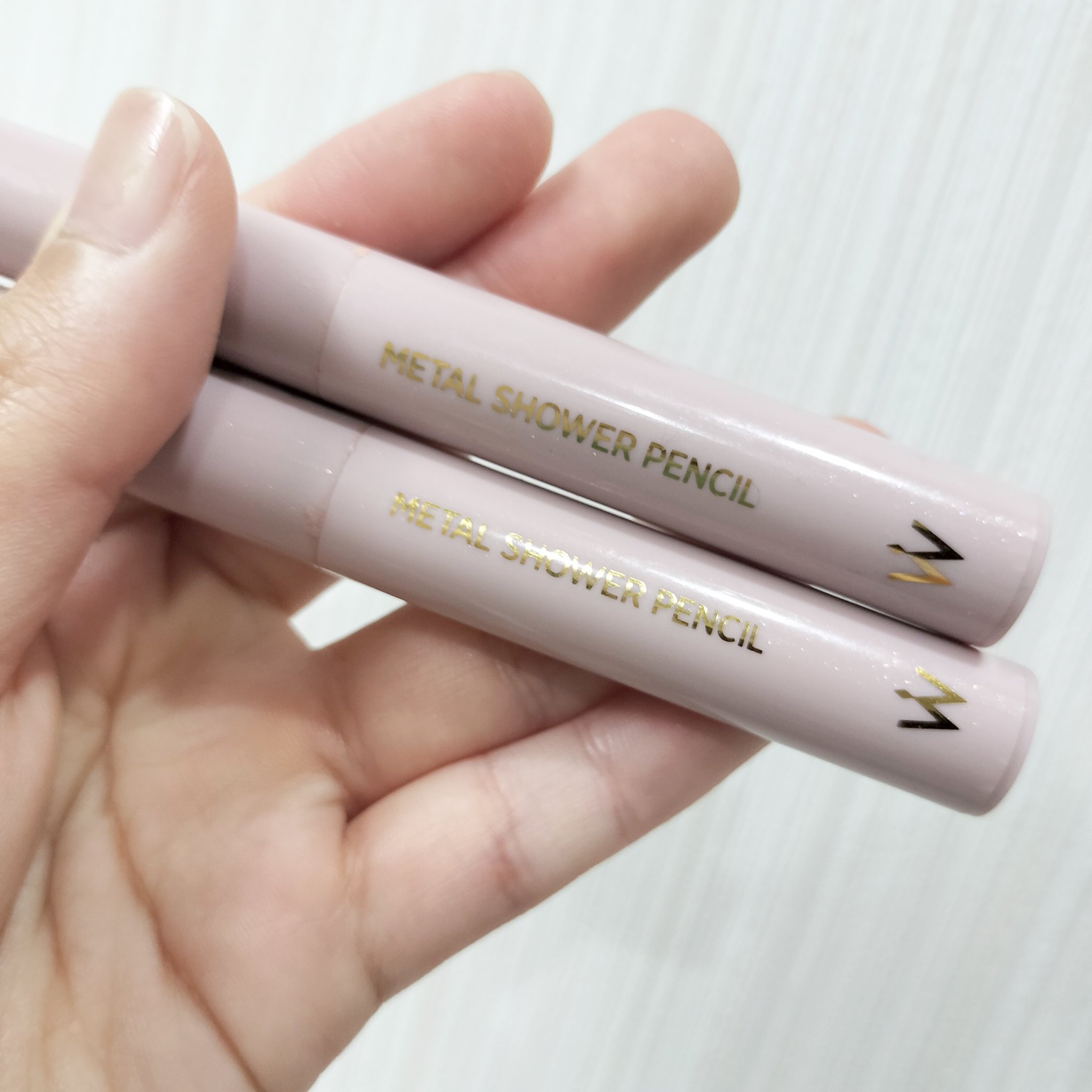 ウォンジョンヨ　メタルシャワーペンシル/Wonjungyo/スティックアイシャドウを使ったクチコミ（2枚目）