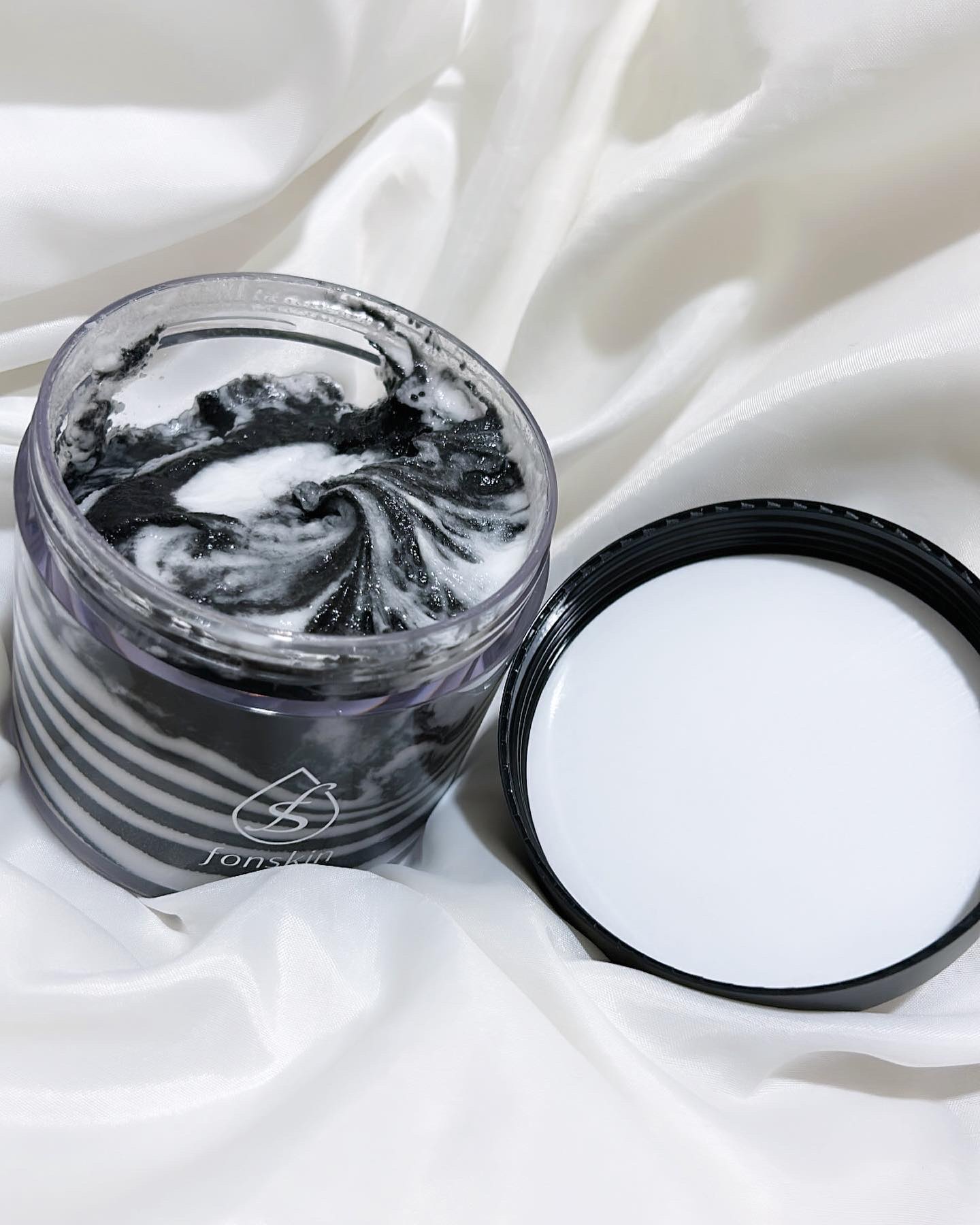 ソルシアボディスクラブ/fonskin/ボディスクラブを使ったクチコミ（2枚目）