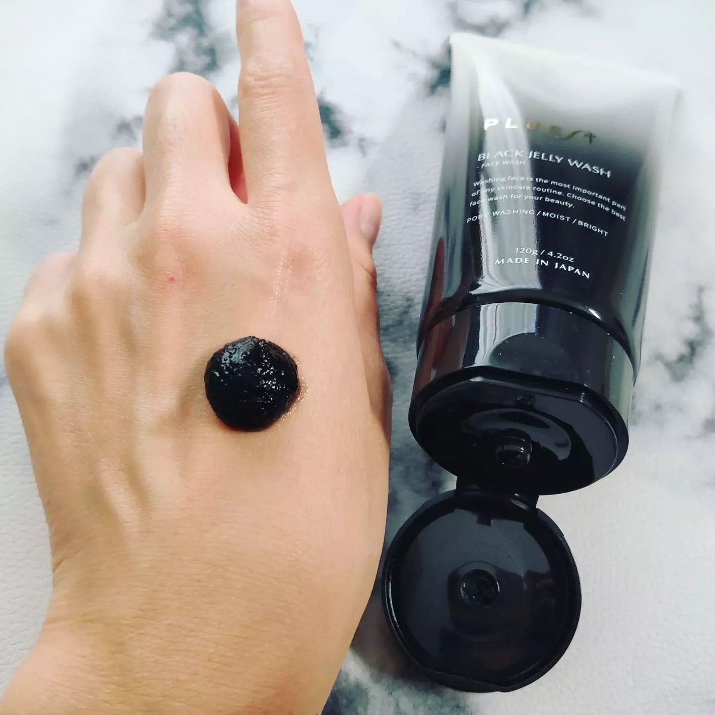 BLACK JELLY WASH(ブラックジェリーウォッシュ)/PLUEST/その他洗顔料を使ったクチコミ(3枚目)