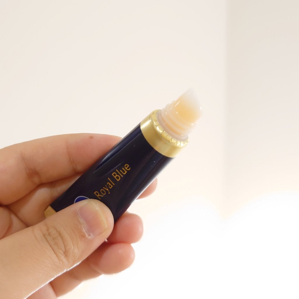 ニベア ロイヤルブルーリップ 濃密美容ケア/ニベア/リップ美容液を使ったクチコミ(3枚目)