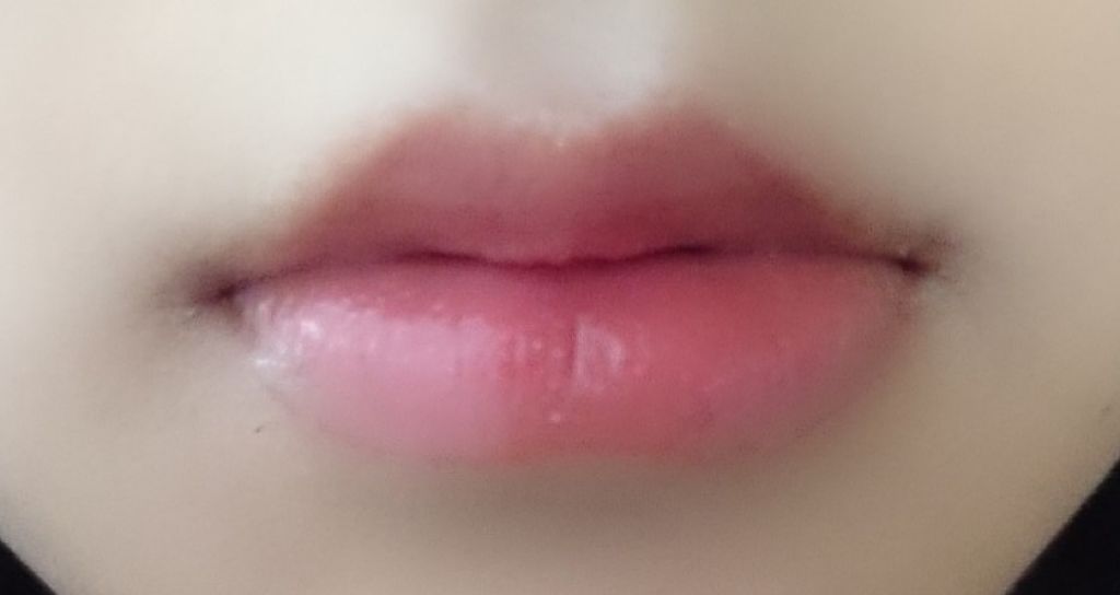 シャインシックリップラッカー/ETUDE/リップグロスを使ったクチコミ(2枚目)