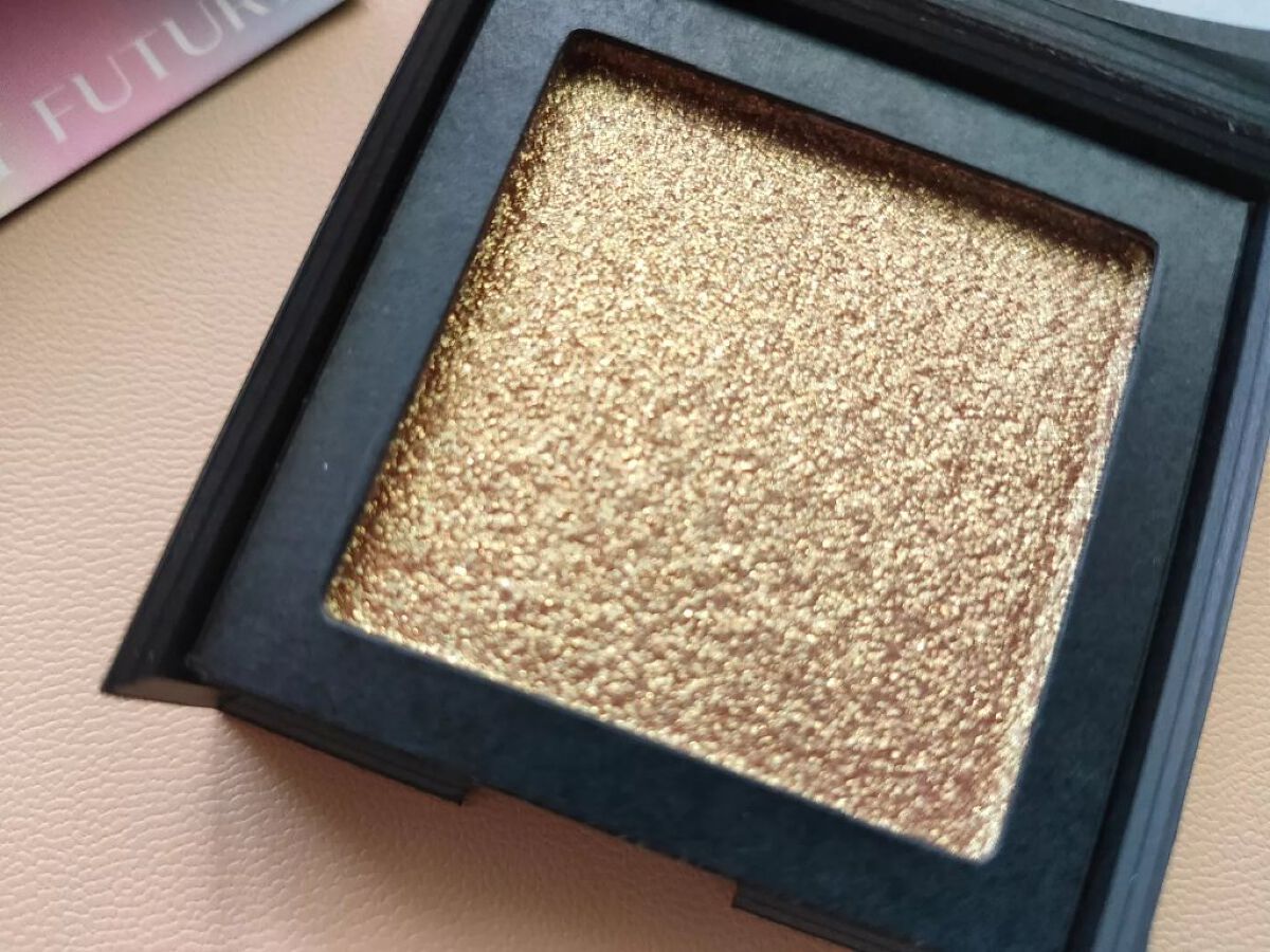 ブライトフューチャーボックス/KANEBO/単色アイシャドウを使ったクチコミ(4枚目)