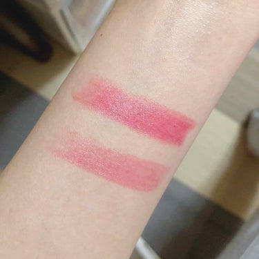 ゲラン キスキスローズリップ R329

抜け感がとっても綺麗な赤リップ💄
色が絶妙で塗るだけでお洒落な唇になります。

モチも良い。塗り心地もしっとりしてて保湿力も高め。ただし高い。

スウォッチは上