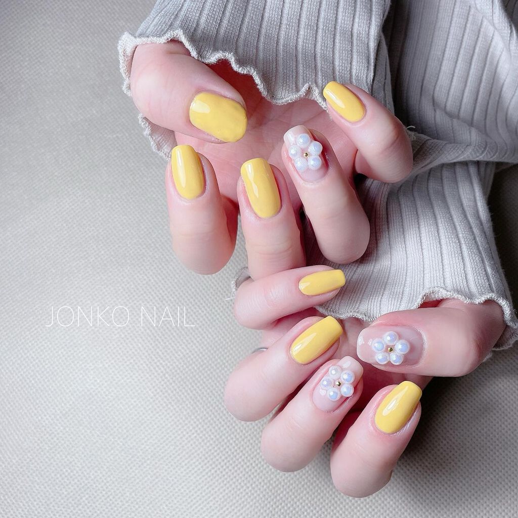 ワンカラーネイルのネイルデザイン】ラコララン ネイルポリッシュ