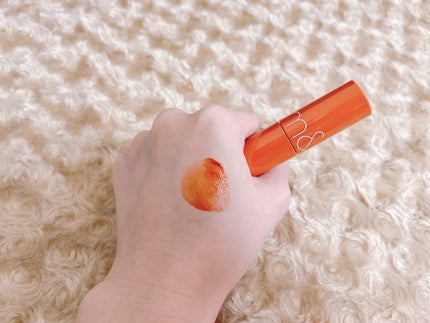 ジューシーラスティングティント/rom&nd/リップティントを使ったクチコミ(4枚目)