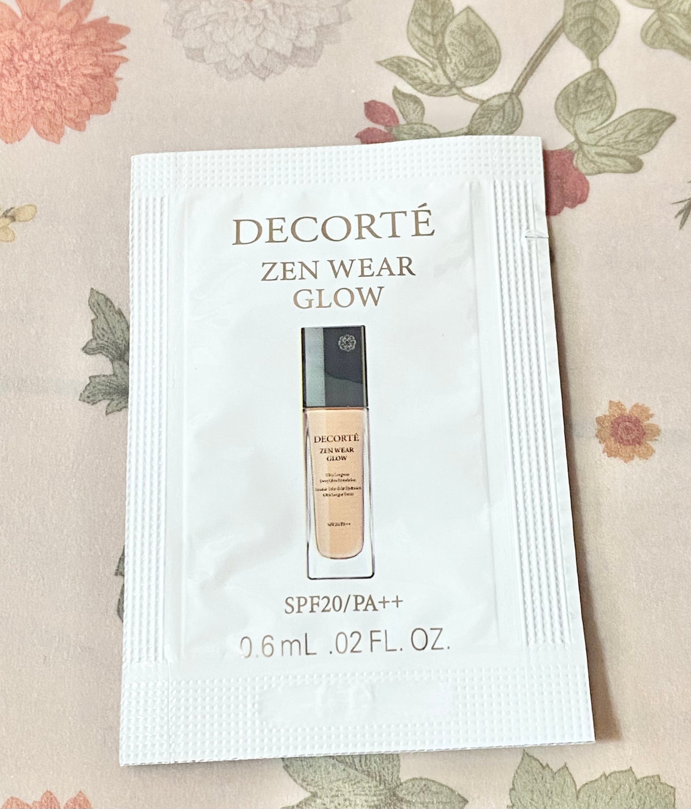 ゼン ウェア グロウ/DECORTÉ/リキッドファンデーションを使ったクチコミ(1枚目)