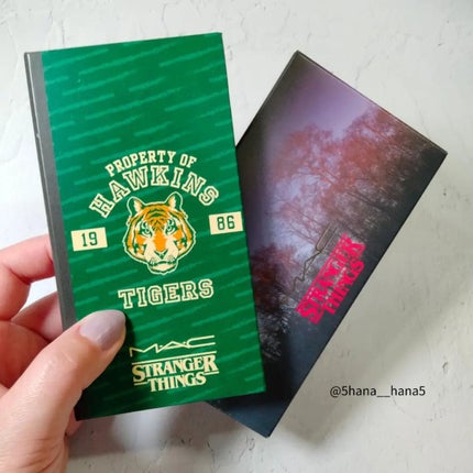 アイシャドウ × 8 (M・A・C × ストレンジャー シングス コレクション)/M・A・C/アイシャドウパレットを使ったクチコミ(2枚目)