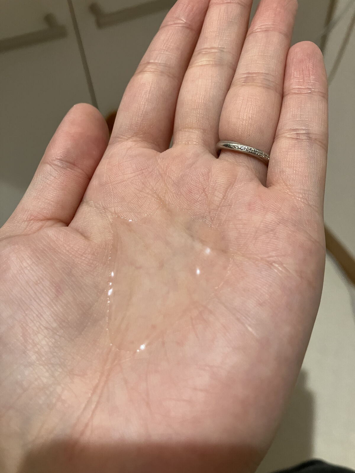 エッセンシャル プレミアム ウォータートリートメント EXスムース/エッセンシャル/アウトバストリートメントを使ったクチコミ（2枚目）