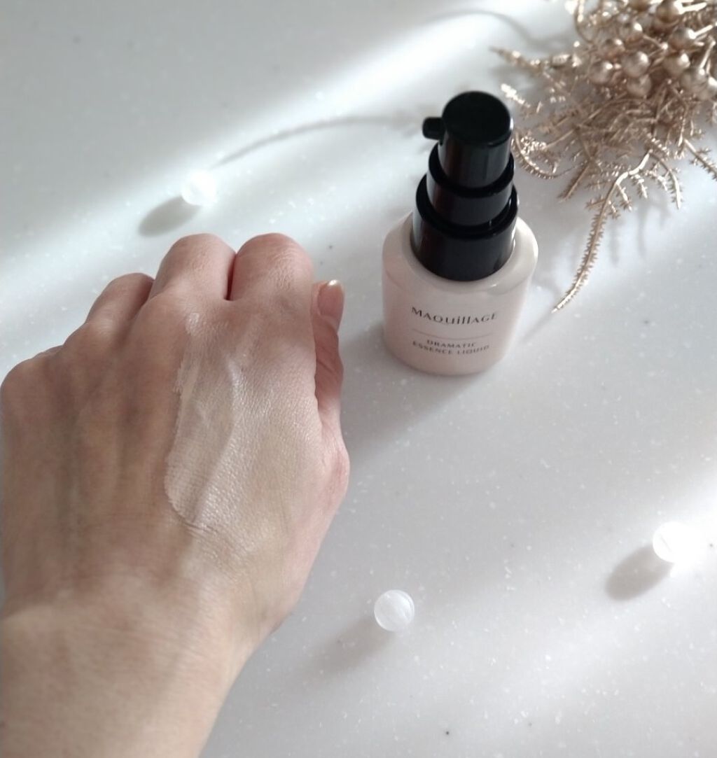 ドラマティックエッセンスリキッド/マキアージュ/リキッドファンデーションを使ったクチコミ（3枚目）