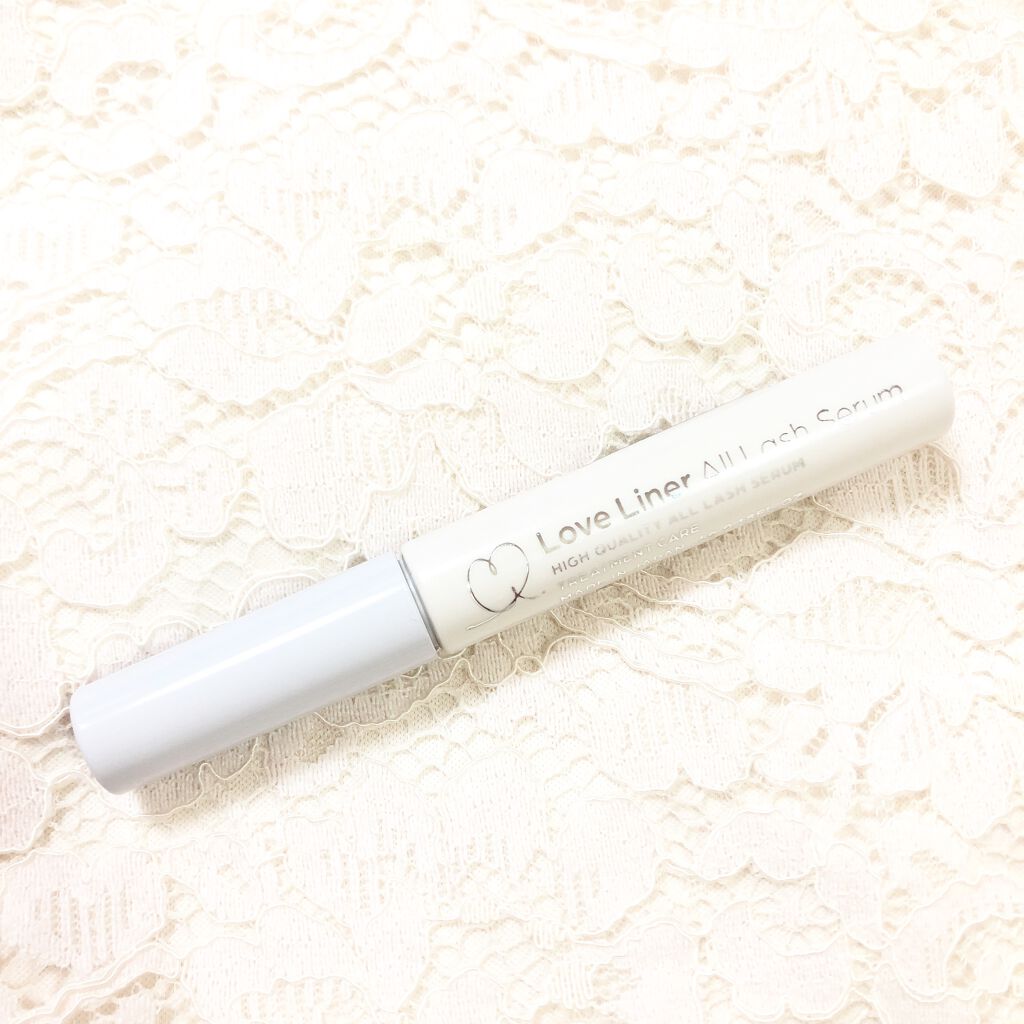 ラブライナーのまつげ美容液。

これすっごく塗りやすいです✨✨✨

先がチップになっているので、肌にちゃんとつくところが◎

まだ1週間ぐらいしか使っていないのですが、
マツエクで薄くなっていたまつげが、本来の太さや濃さに戻ってきた感じがし