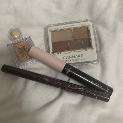 シャドーカスタマイズ/MAJOLICA MAJORCA/単色アイシャドウを使ったクチコミ(3枚目)