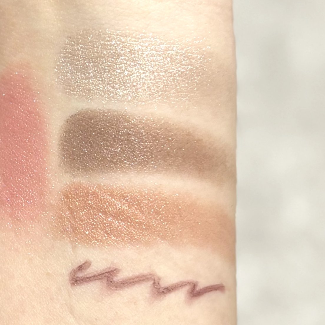 サテン クラッシュ No.4 エクストリーム コッパー/YVES SAINT LAURENT BEAUTE/単色アイシャドウを使ったクチコミ（2枚目）