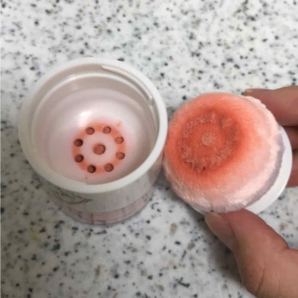 インテグレート ミネラルパフチークのクチコミ「インテグレート ミネラルパフチーク OR203を紹介します😊 
動画だとわかりづらいのですが、.....」(2枚目)