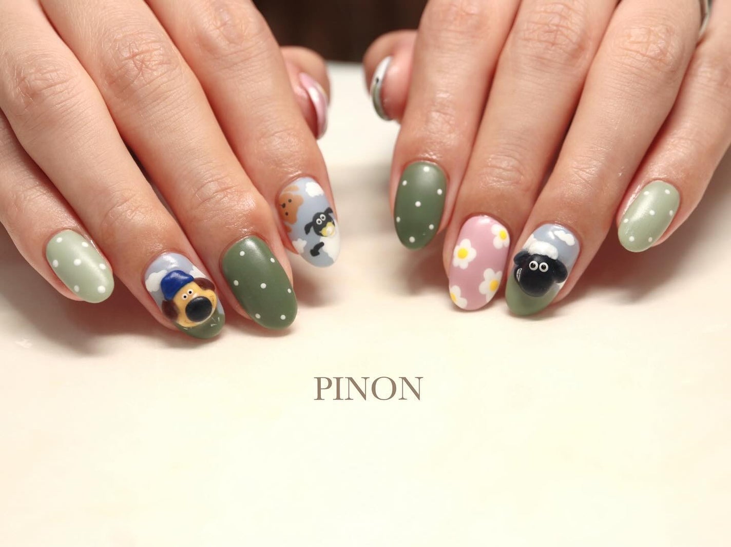 shino on LIPS 「ヒツジのシェーン🐏マットコートにしたら粘土みたいで本当可愛かっ..」(1枚目)