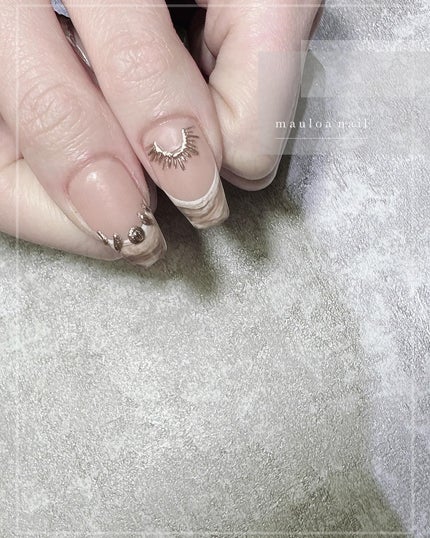 mauloa_nail on LIPS 「・ 🌙🌞・・・ネイルやり方動画fantistにて多数更新してま..」(1枚目)