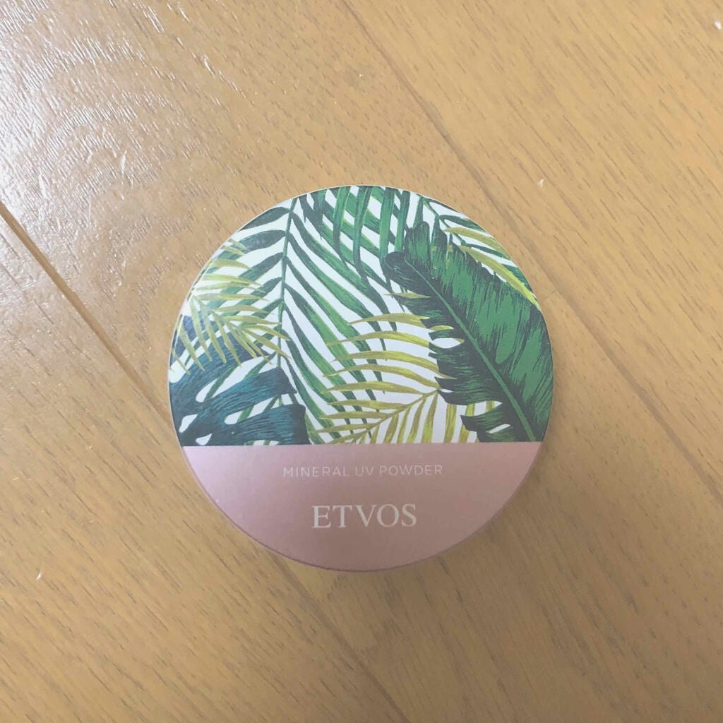 ミネラルUVパウダー(旧)/エトヴォス/ルースパウダーを使ったクチコミ(1枚目)